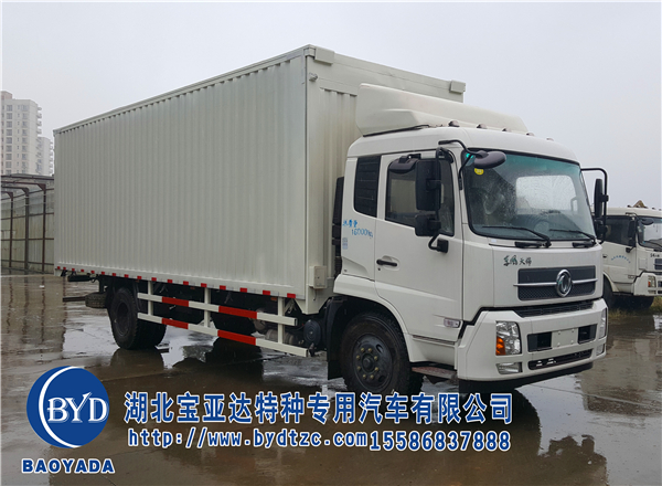 國(guó)五7米6飛翼車(chē)